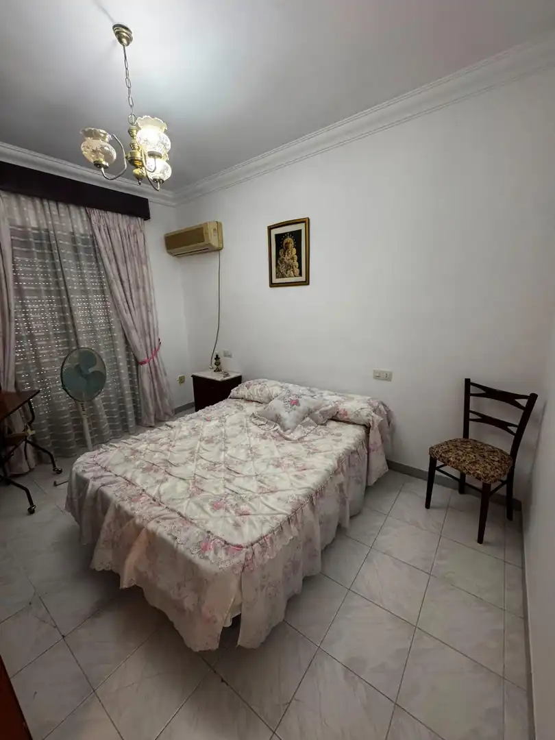 Dormitori de Casa o xalet en venda en Arahal