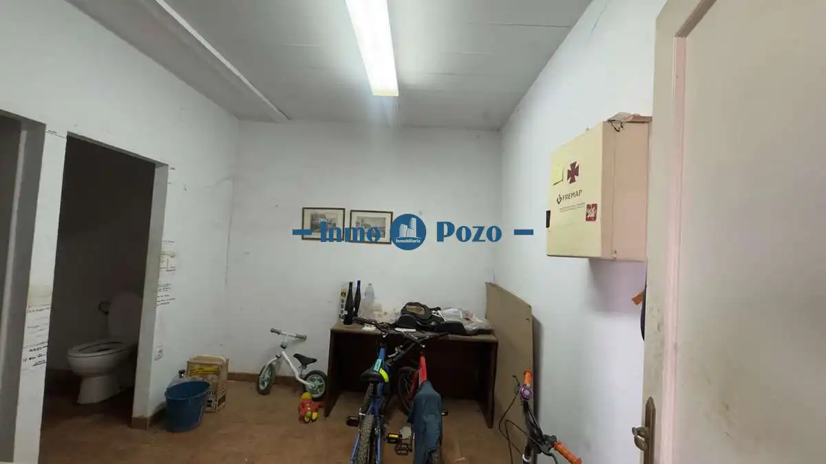 Nau industrial en venda en Guareña