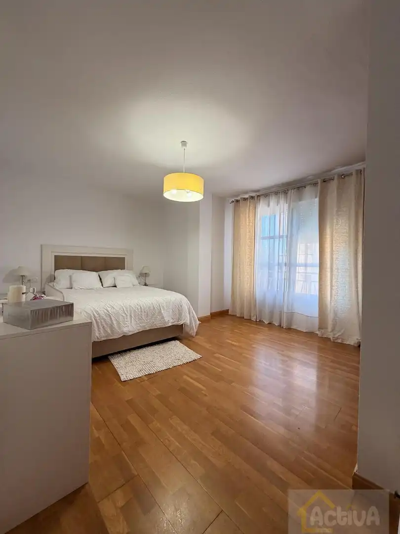 Habitación de Ático en venta en Mérida con Aire acondicionado, Calefacción y Terraza