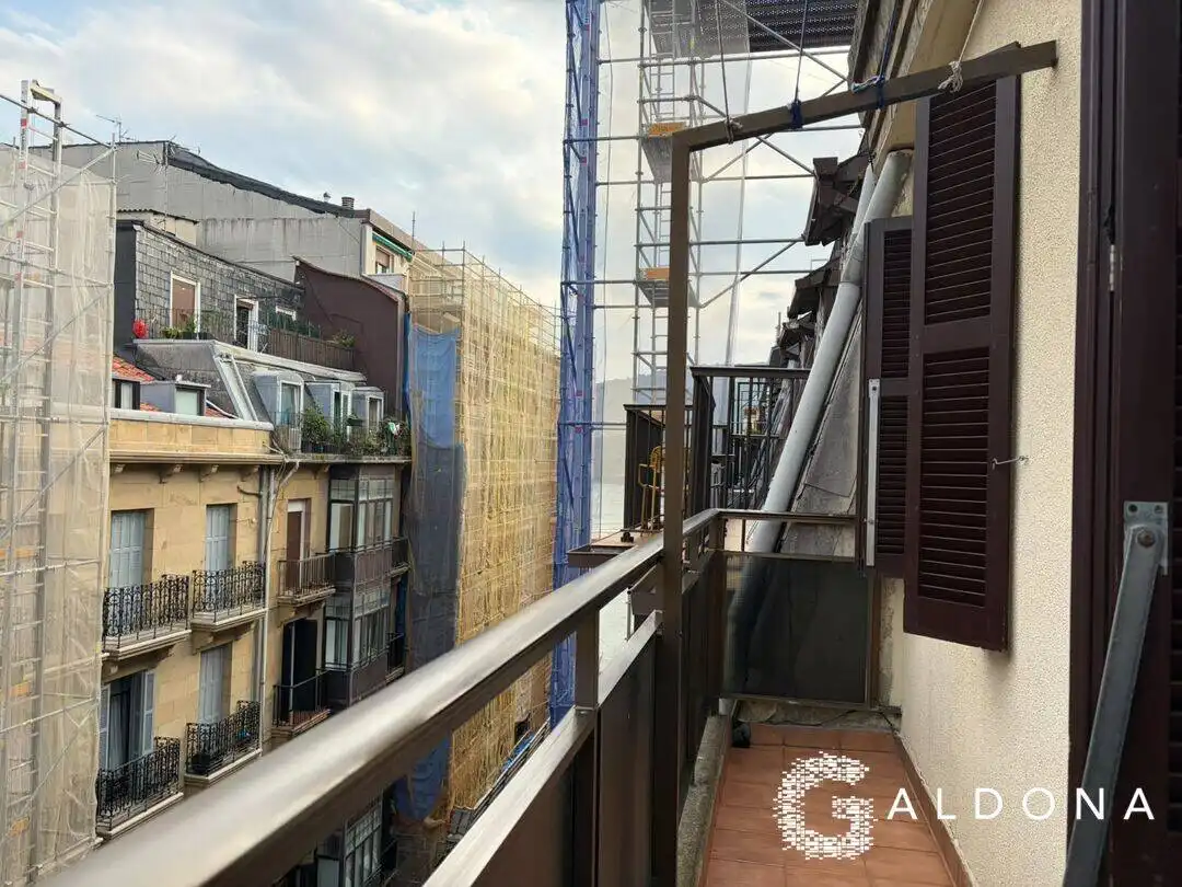 Terrasse von Wohnung zur Miete in Donostia - San Sebastián  mit Heizung, Ofen und Waschmaschine