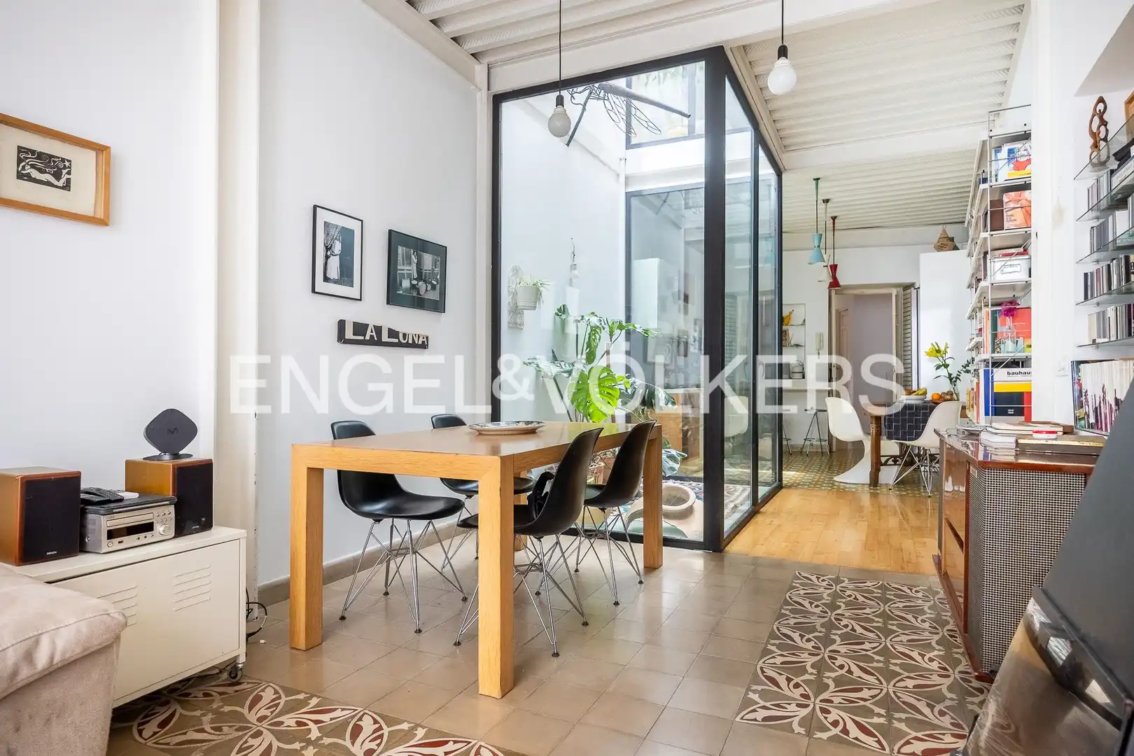 Vista exterior de Casa o chalet en venta en Sevilla con Aire acondicionado, Calefacción y Jardín privado