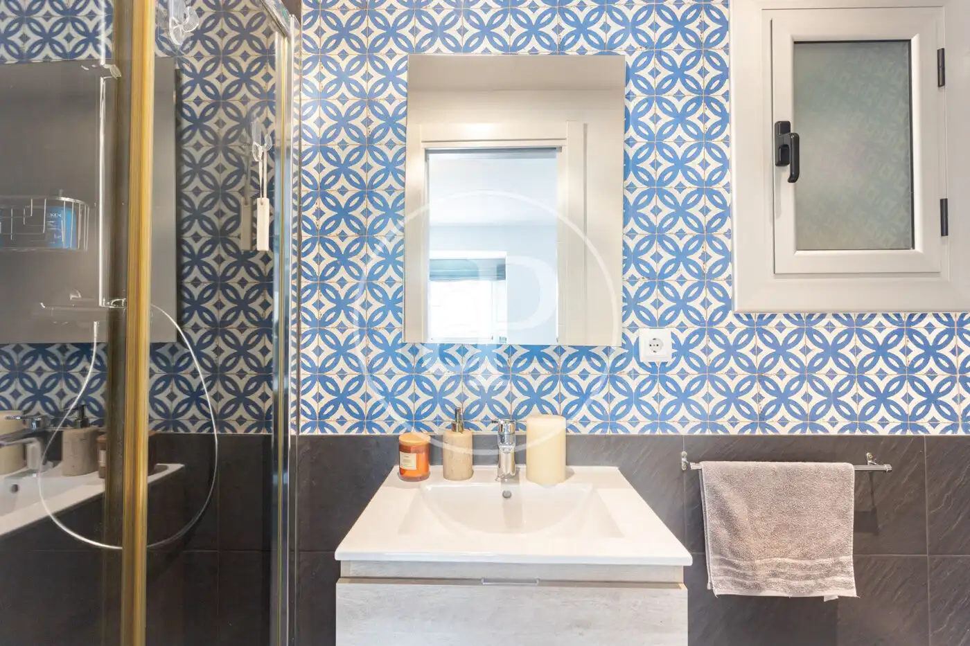 Bathroom of Flat for rent in Barcelona  with Air Conditioner, Heating and Private garden