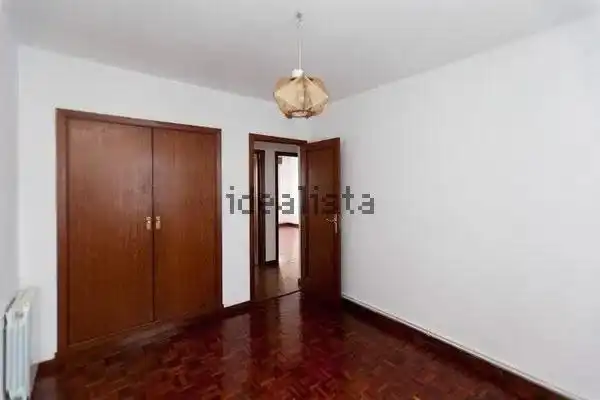 Schlafzimmer von Wohnungen zum Verkauf in Vigo  mit Abstellraum