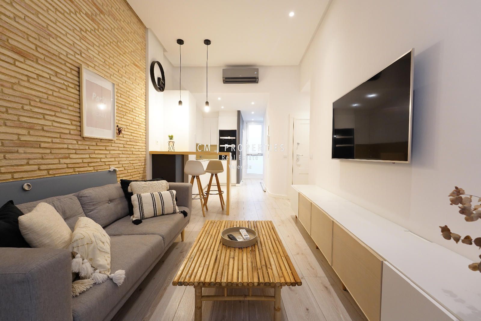 Living room of Flat to rent in  Valencia Capital  with Air Conditioner, Heating and Furnished