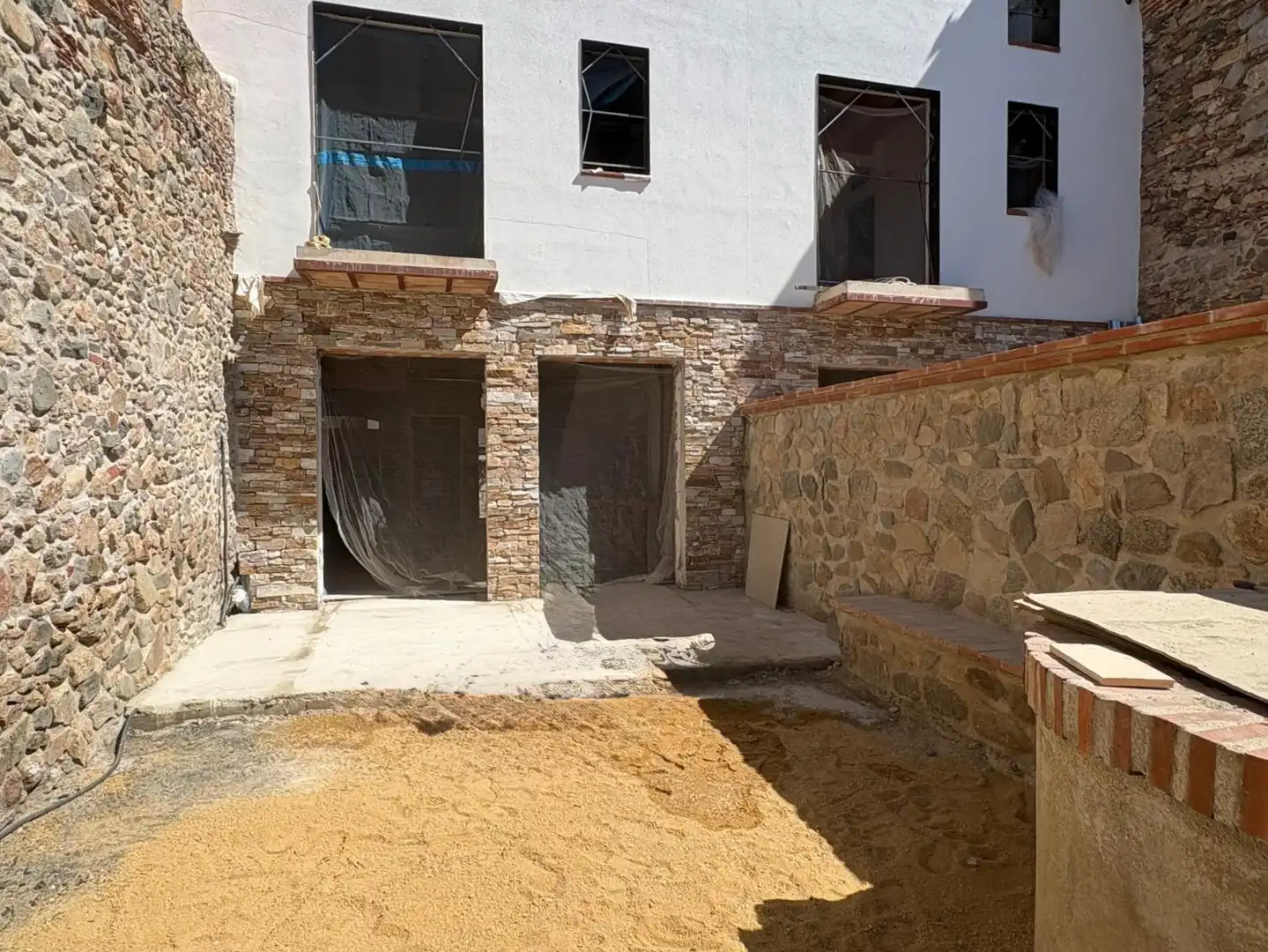 Casa con terraza en venta en Carrer Cervantes, imagen 4
