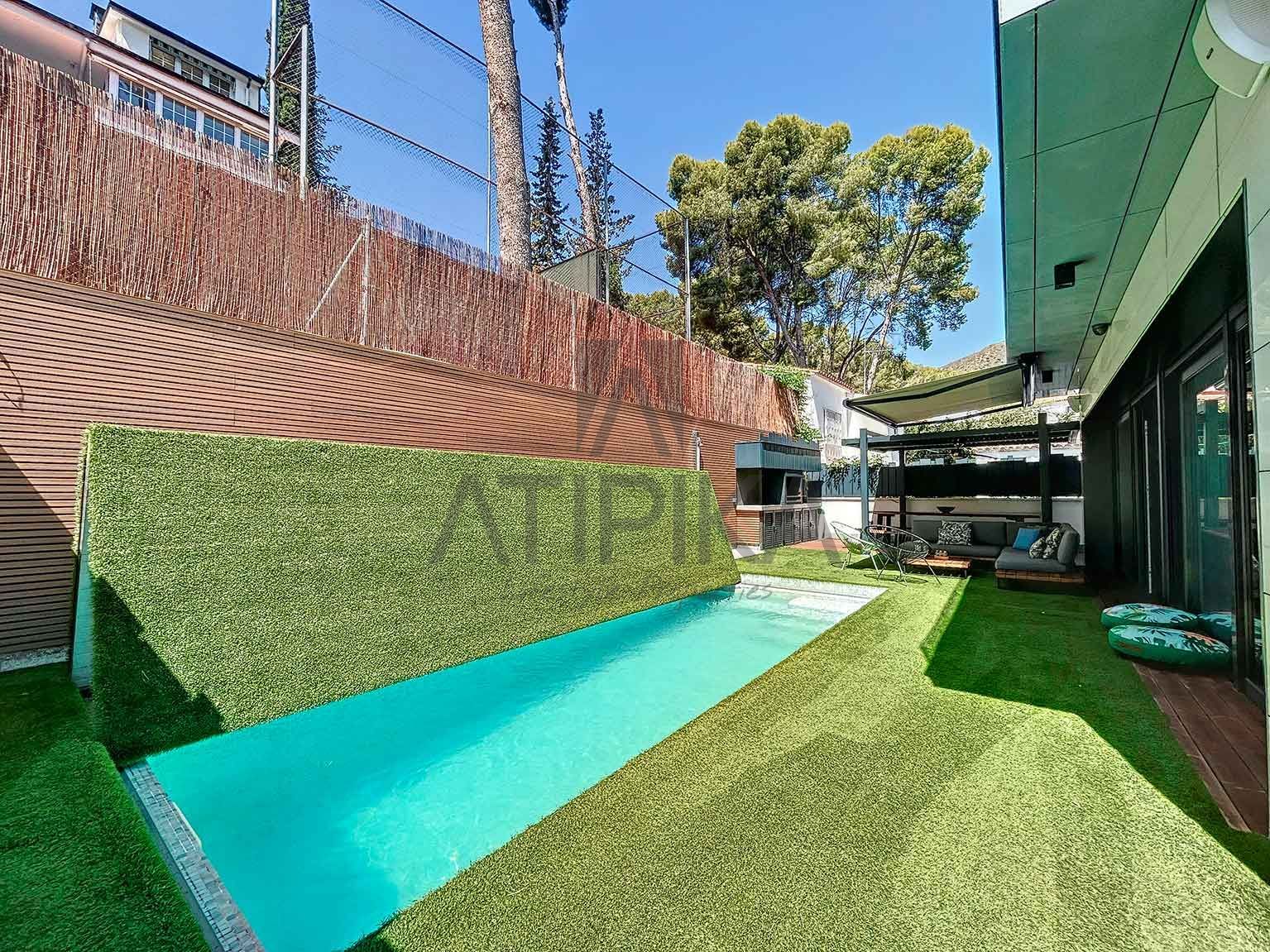 Swimming pool of House or chalet for sale in Castelldefels  with Heating, Terrace and Swimming Pool