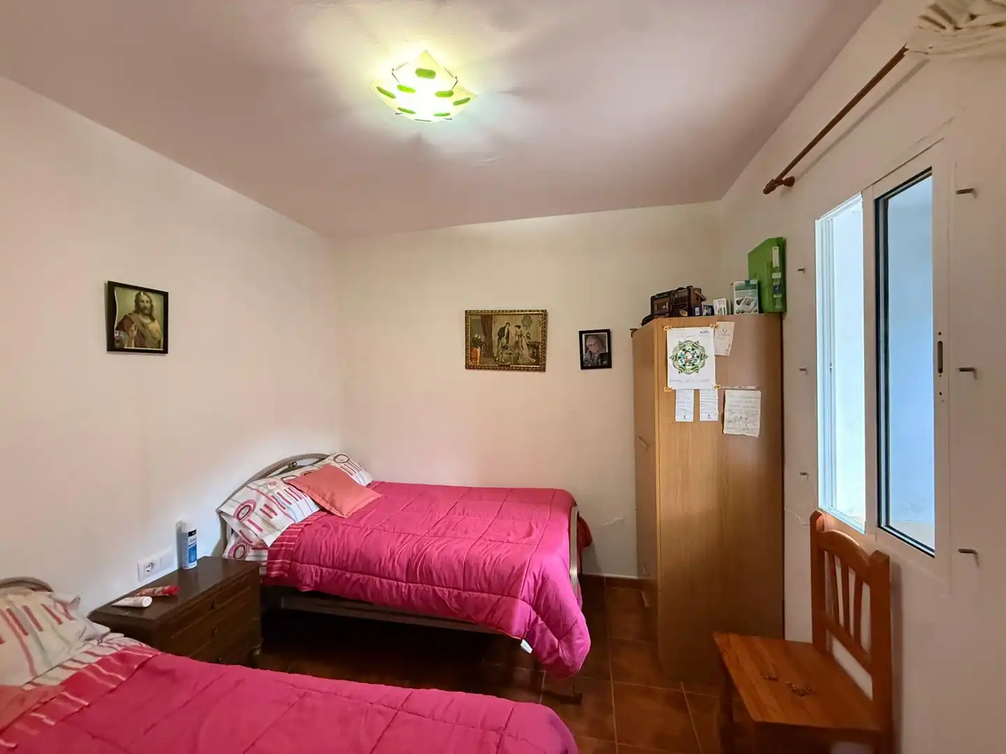 Schlafzimmer von Country house zum Verkauf in Obejo