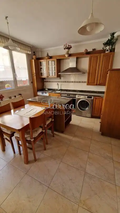 Küche von Einfamilien-Reihenhaus zum Verkauf in Igorre mit Heizung, Privatgarten und Terrasse