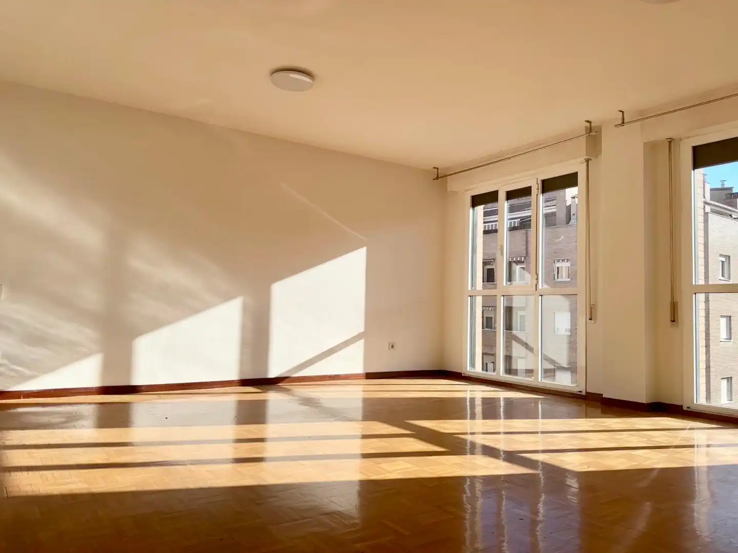 Sala de estar de Piso en venta en Ansoáin / Antsoain con Calefacción, Parquet y Trastero