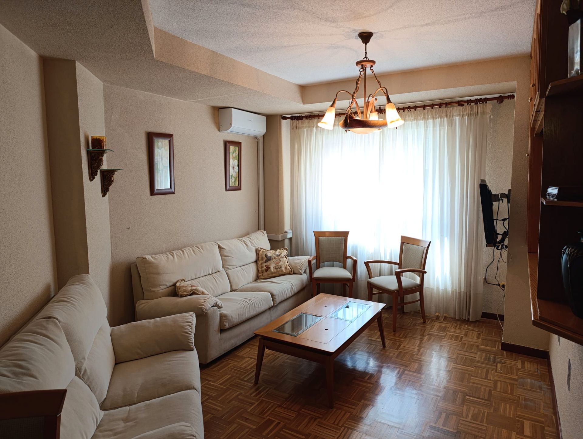 Living room of Apartment to rent in Ciudad Real Capital  with Air Conditioner, Furnished and Microwave