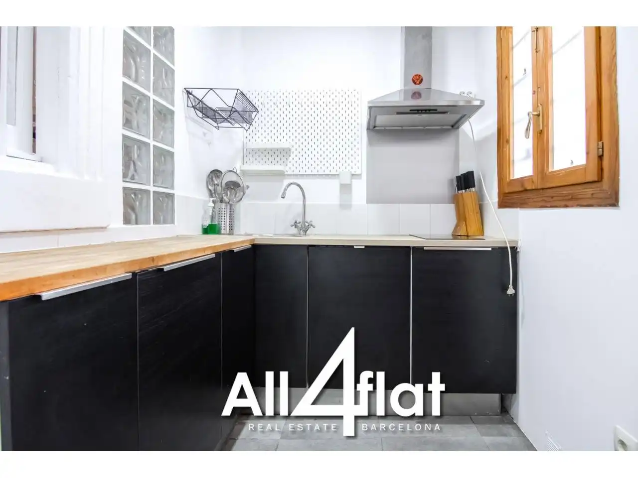 Küche von Wohnung zur Miete in L'Hospitalet de Llobregat mit Klimaanlage, Privatgarten und Möbliert