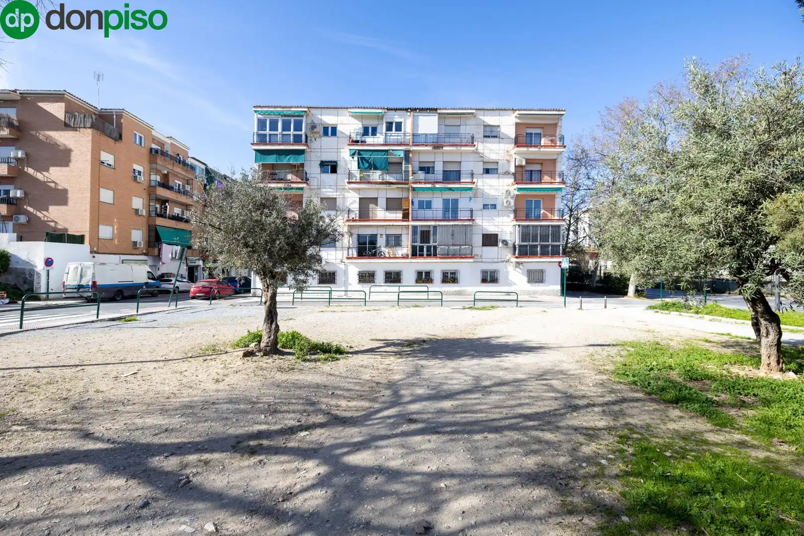 Vista exterior de Piso en venta en Granada