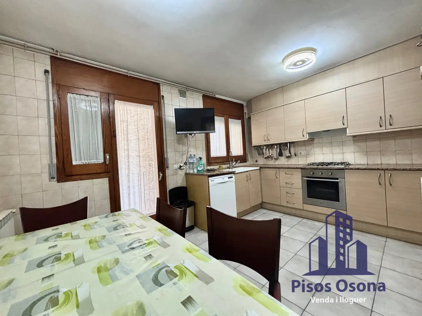Cocina de Piso en venta en Vic con Calefacción, Amueblado y Horno