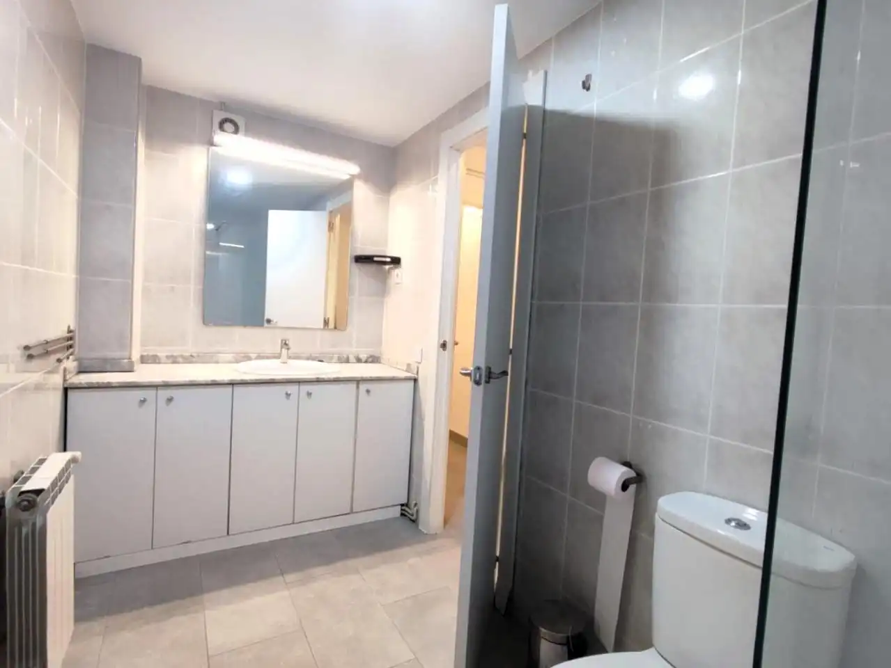 Bany de Pis en venda en Abrera amb Calefacció i Balcó