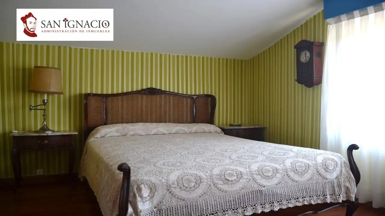 Dormitori de Casa o xalet en venda en Valle de Tobalina amb Calefacció, Jardí privat i Terrassa