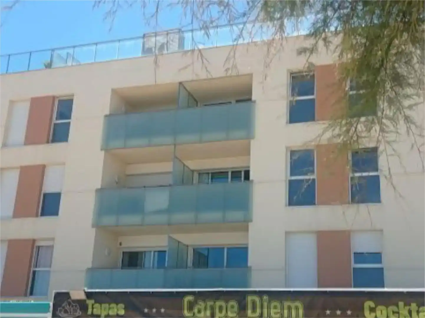 Vista exterior de Apartament en venda en L'Escala amb Aire condicionat i Balcó