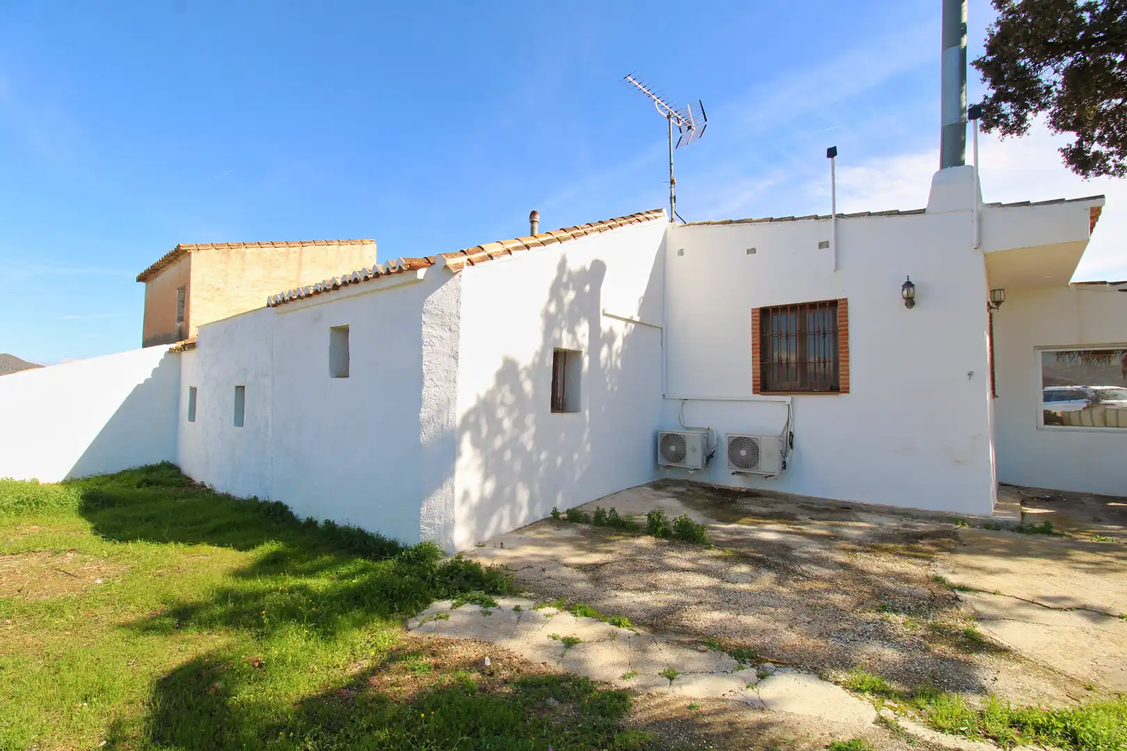 Grundstücke zum Verkauf in Calle Sevilla, Álora
