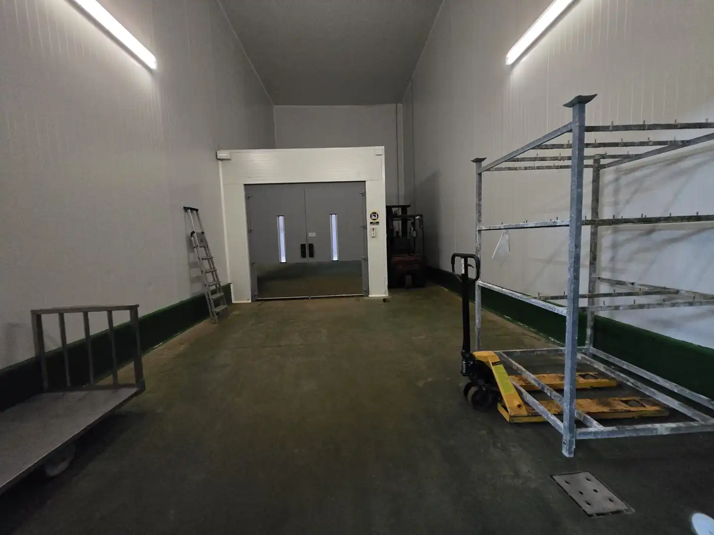 Nave industrial en venta en Teruel con Calefacción y Alarma