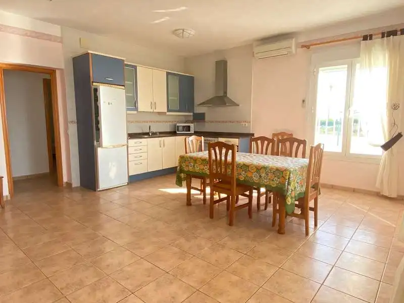 Cuina de Casa o xalet en venda en Vinaròs amb Aire condicionat i Jardí privat
