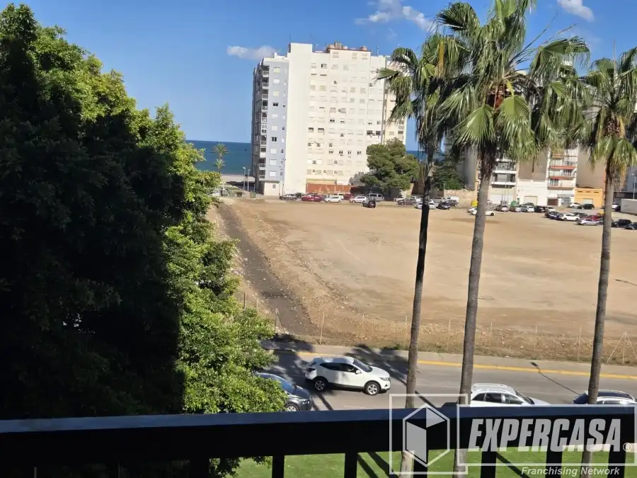 Aparcament de Apartament de lloguer en Cullera amb Terrassa, Piscina i Moblat