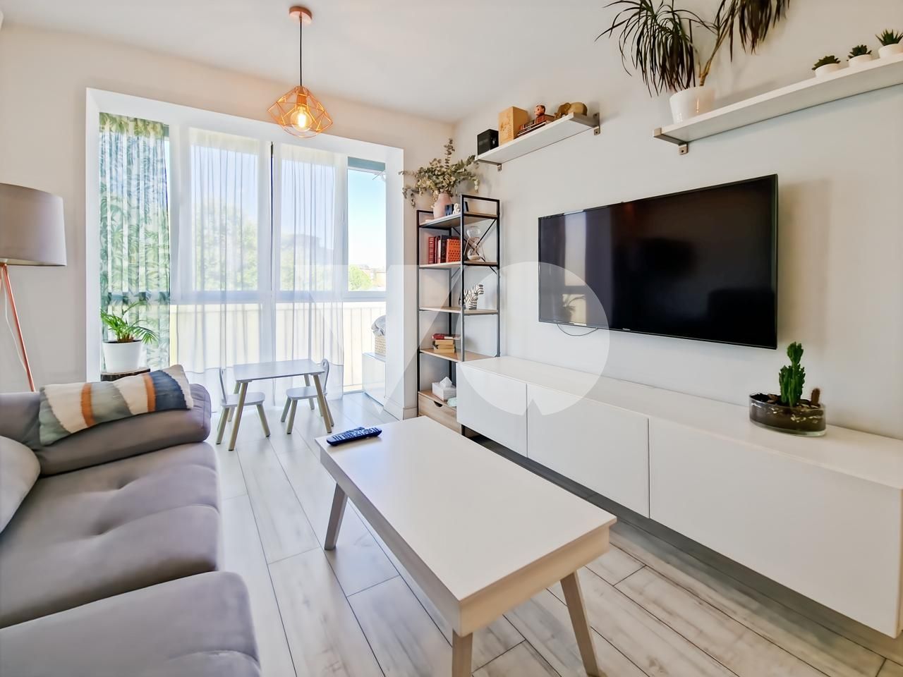 Living room of Flat for sale in  Madrid Capital  with Air Conditioner and Internet