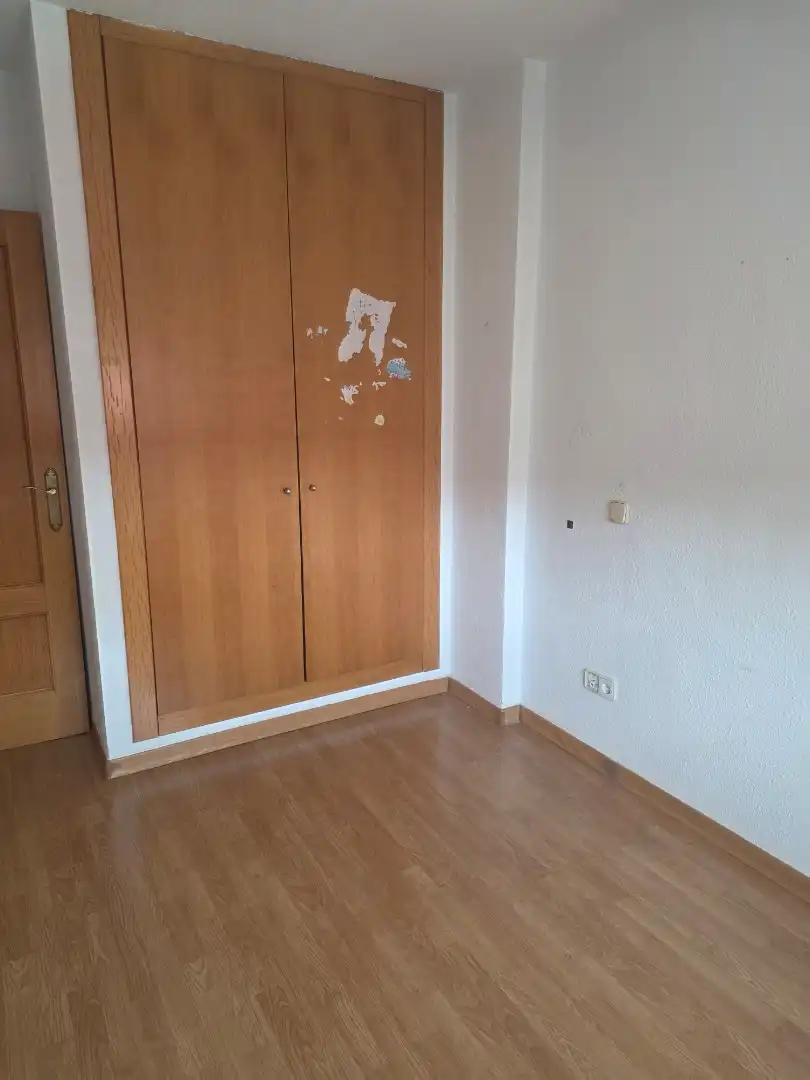 Bedroom of Flat for sale in Madrid  with Heating, Storage room and Alarm