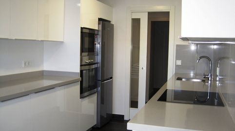 Foto 4 de Piso de alquiler en Poniente-Norte - Miralbaida - Parque Azahara, Córdoba Capital
