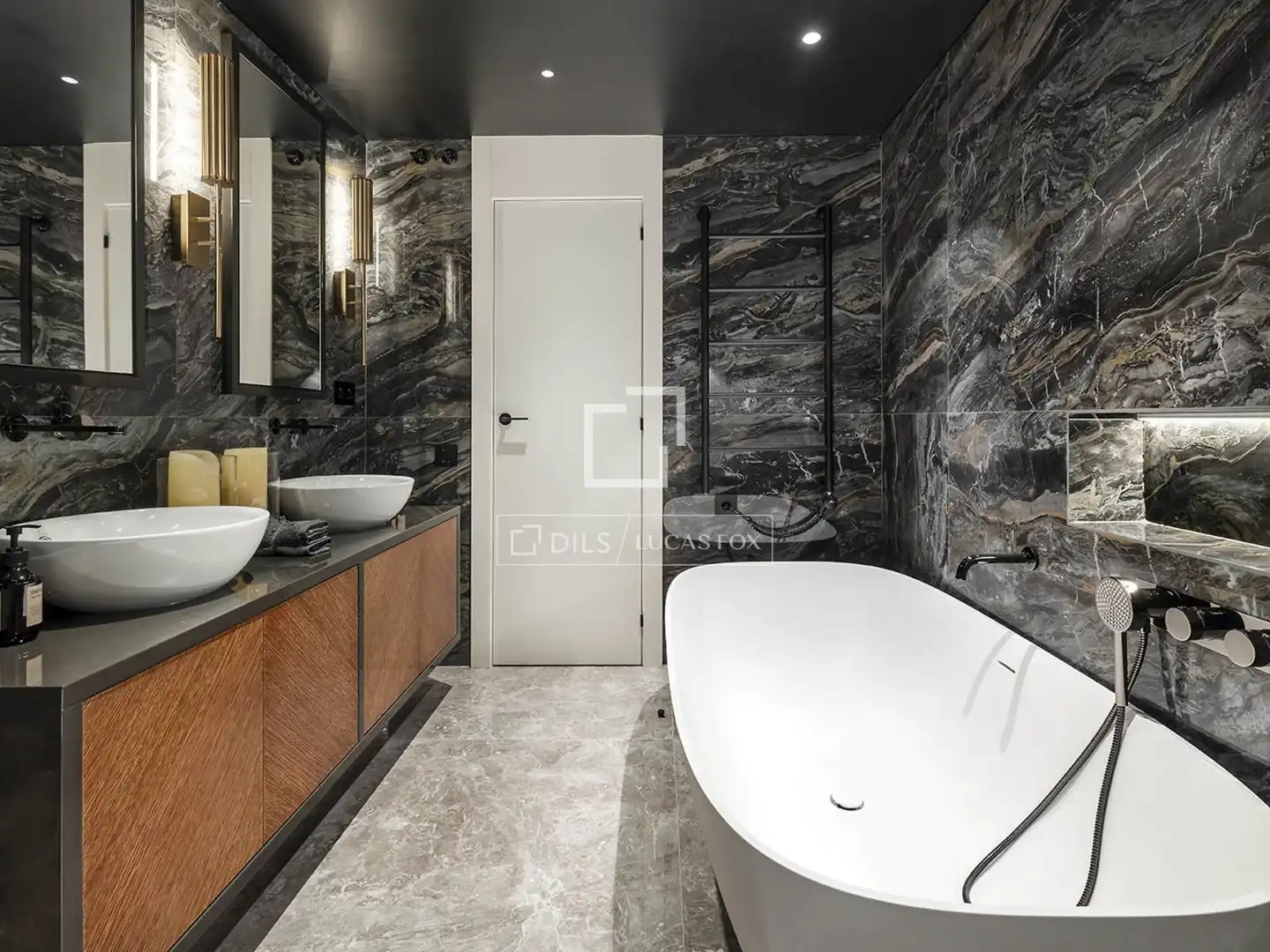 Bathroom of Flat for sale in Barcelona  with Air Conditioner, Heating and Parquet flooring