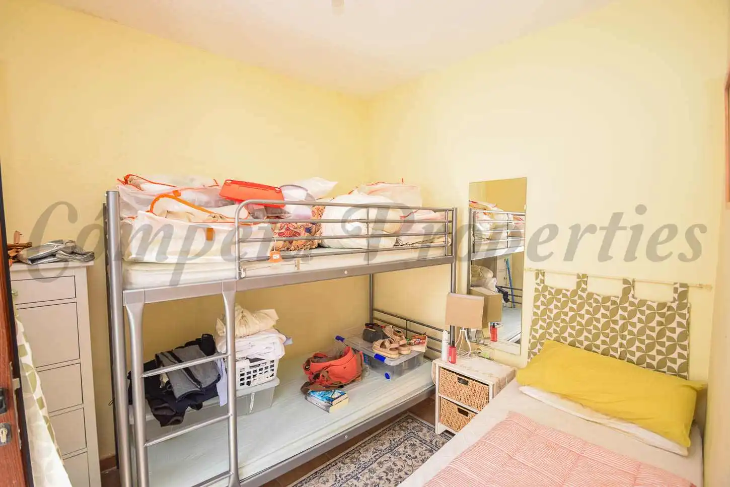 Dormitori de Casa o xalet en venda en Torrox amb Calefacció, Terrassa i Traster