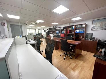 Office space with lift to rent in Benito mas y Prat 3