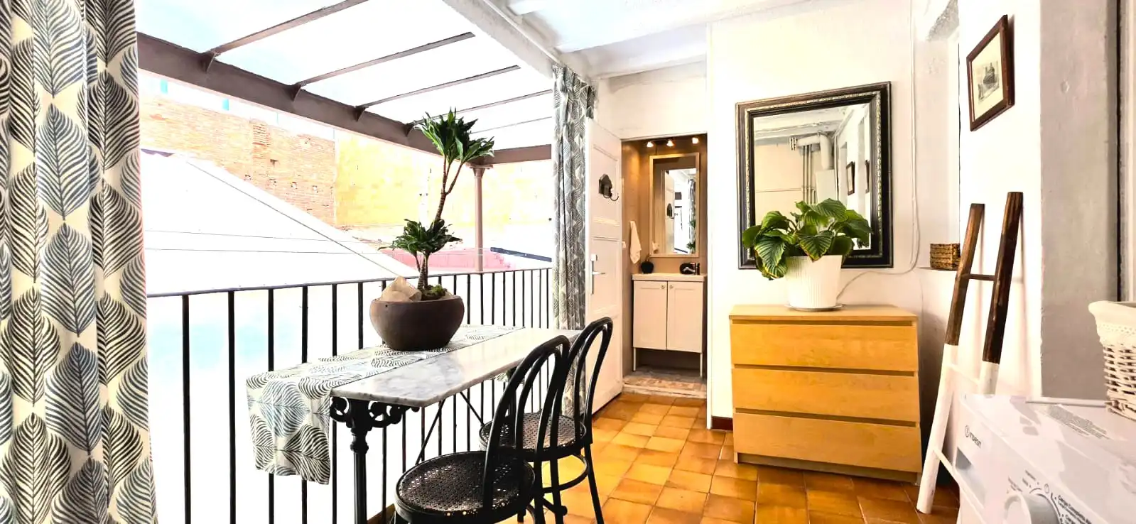 Terraza de Piso de alquiler en  Barcelona Capital con Amueblado, Horno y Lavadora