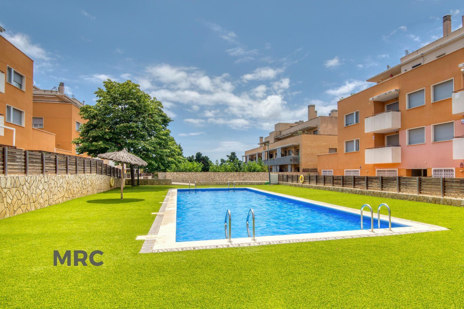 Piscina de Dúplex en venda en Sant Feliu de Guíxols amb Aire condicionat, Calefacció i Terrassa
