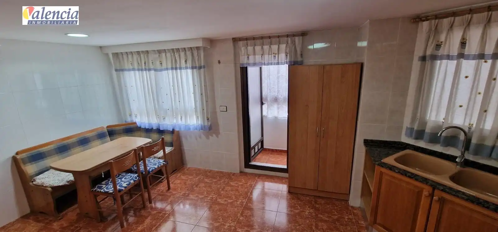 Flat for sale in Valencia  with Balcony