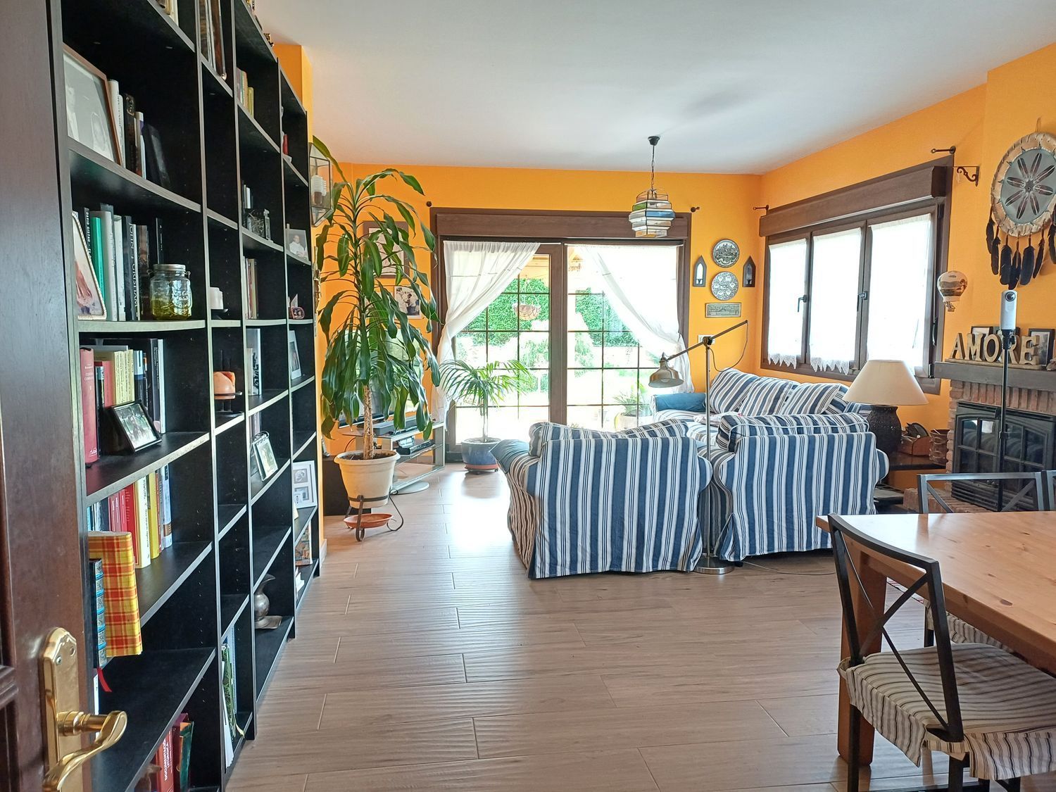 Sala d'estar de Casa o xalet en venda en Muros de Nalón amb Calefacció, Terrassa i Traster