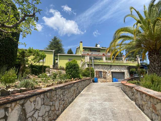 Casa-chalet en Venta en Mediona