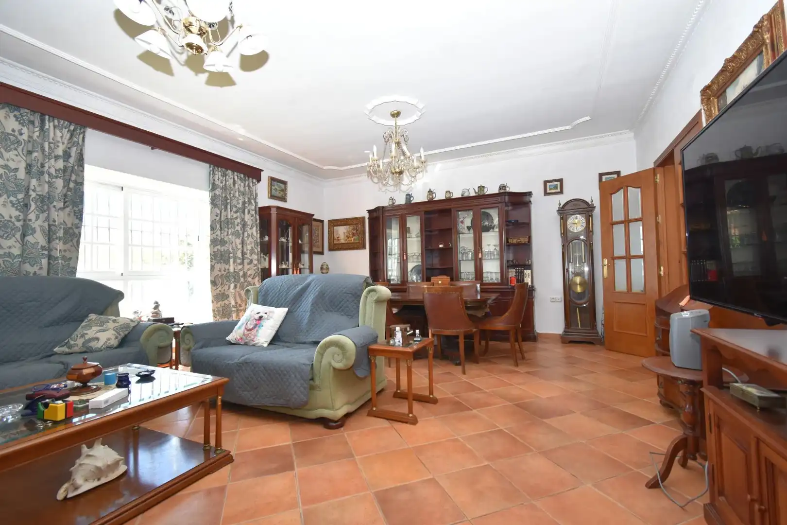 Living room of Houses for sale in Chiclana de la Frontera  with Air Conditioner, Heating and Private garden