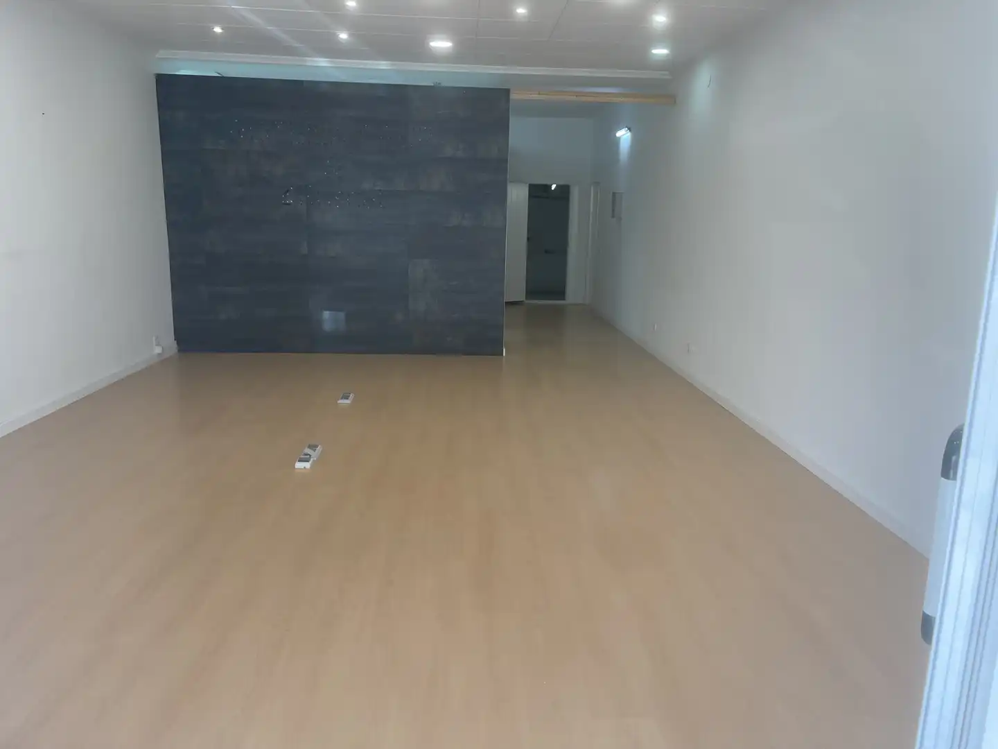 Business premises for sale in Poblenou, imagen 2