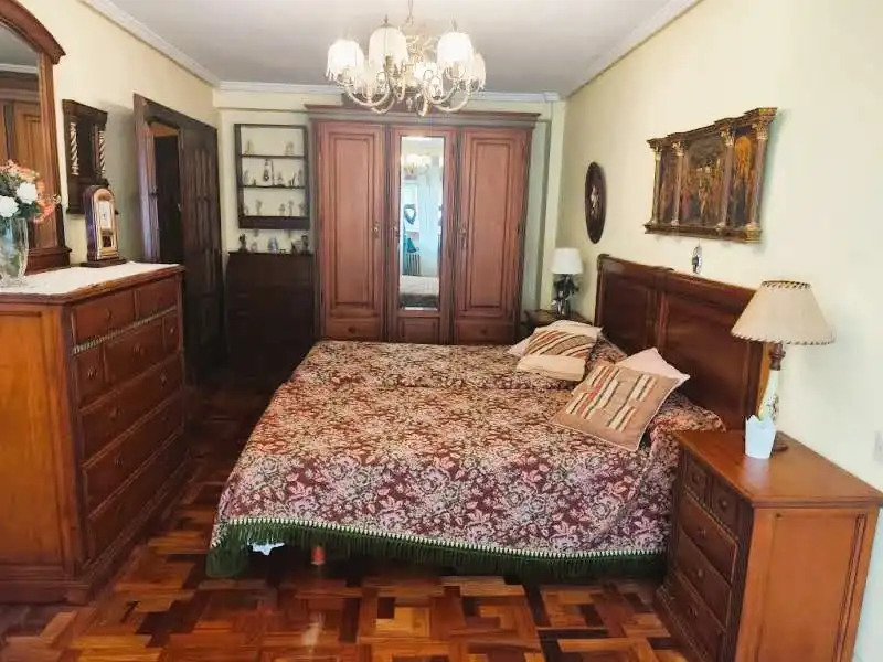 Schlafzimmer von Wohnung zum Verkauf in Pravia mit Heizung, Abstellraum und Möbliert