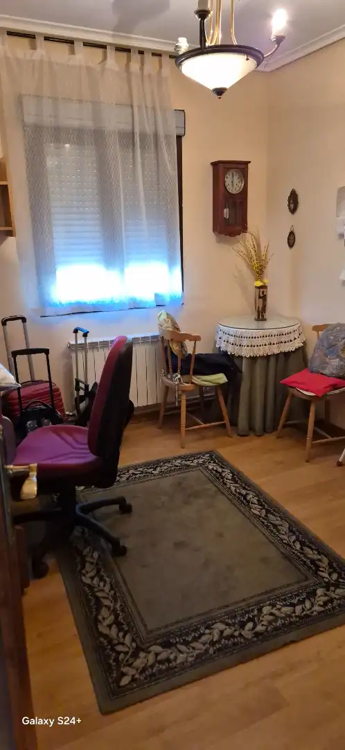 Living room of Flat for sale in  Logroño  with Heating, Parquet flooring and Furnished