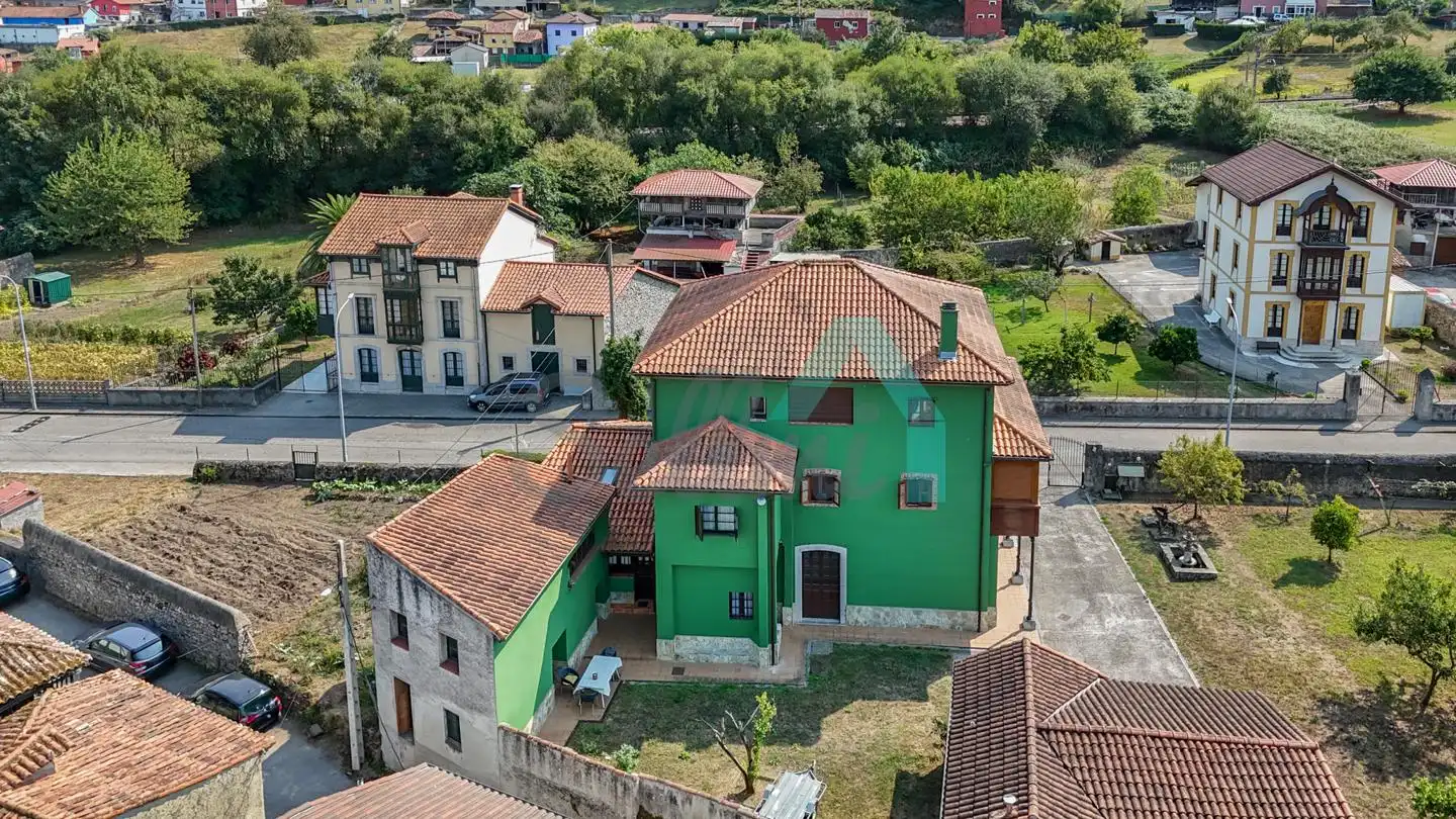 Exterior view of Houses for sale in Pravia  with Heating, Private garden and Parquet flooring