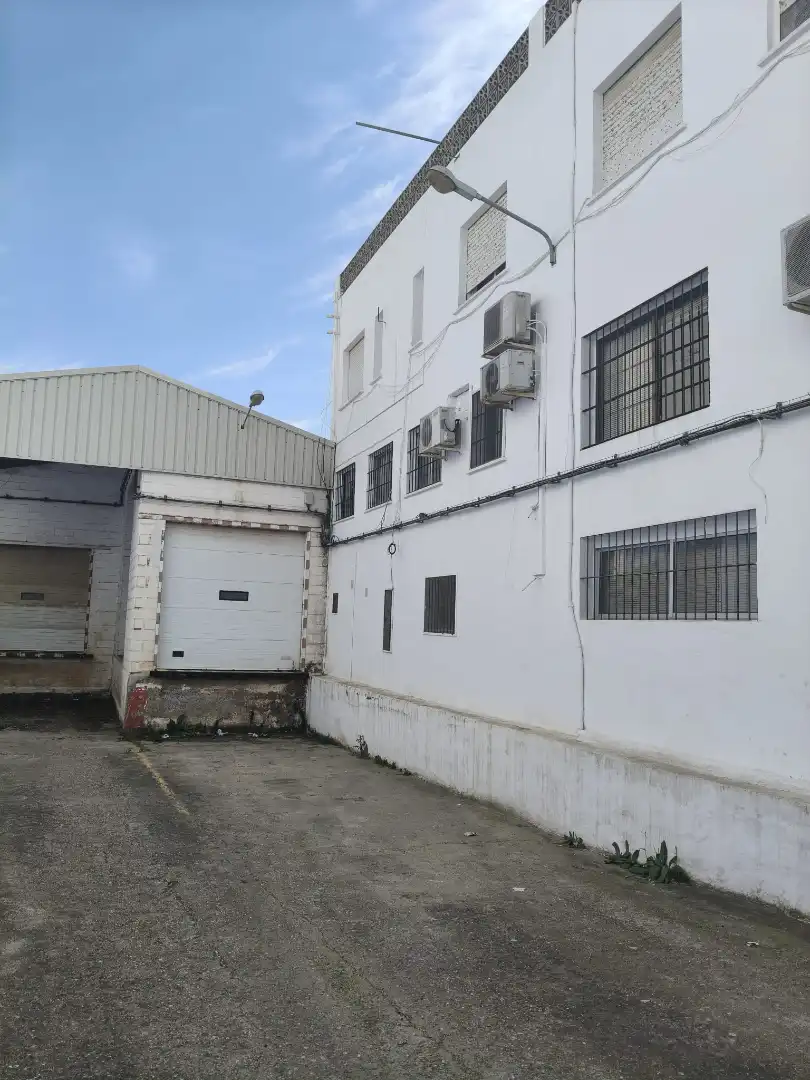 Nau industrial en venda a Avenida de Brenes 7, imagen 5