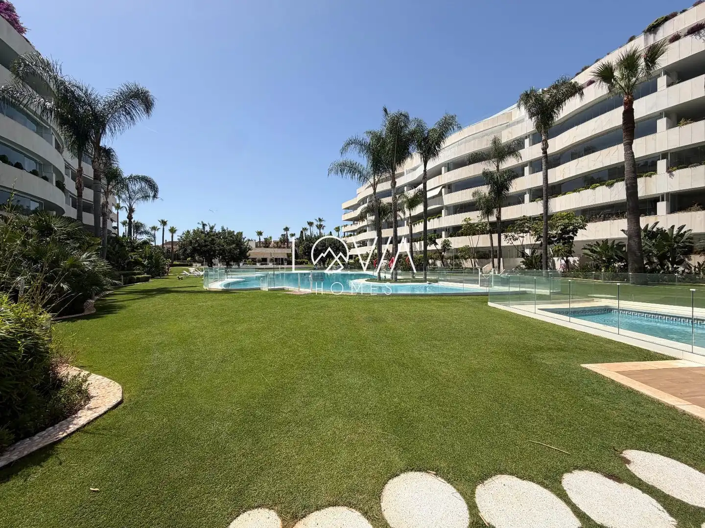 Jardí de Pis en venda en Marbella amb Terrassa, Traster i Piscina