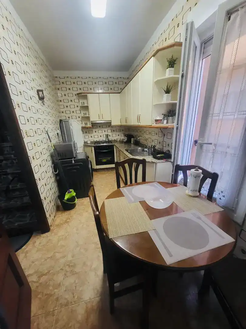 Cocina de Casa adosada en venta en Ribeira con Amueblado, Horno y Lavadora