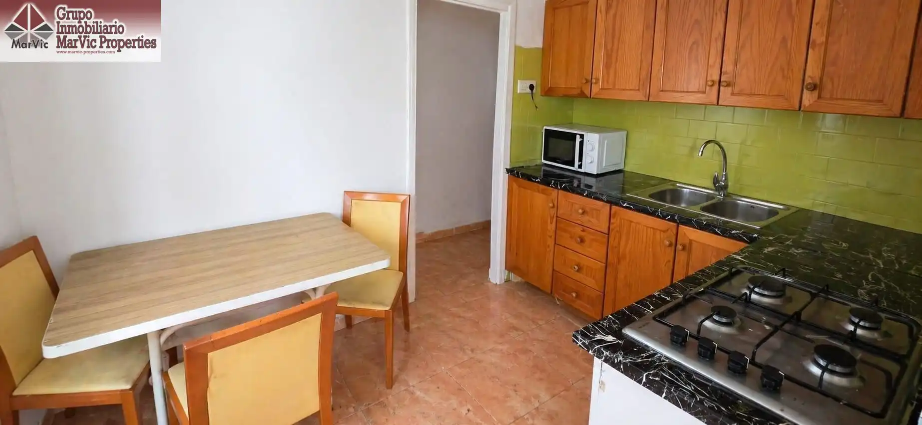 Cuina de Pis en venda en Benidorm amb Terrassa i Moblat