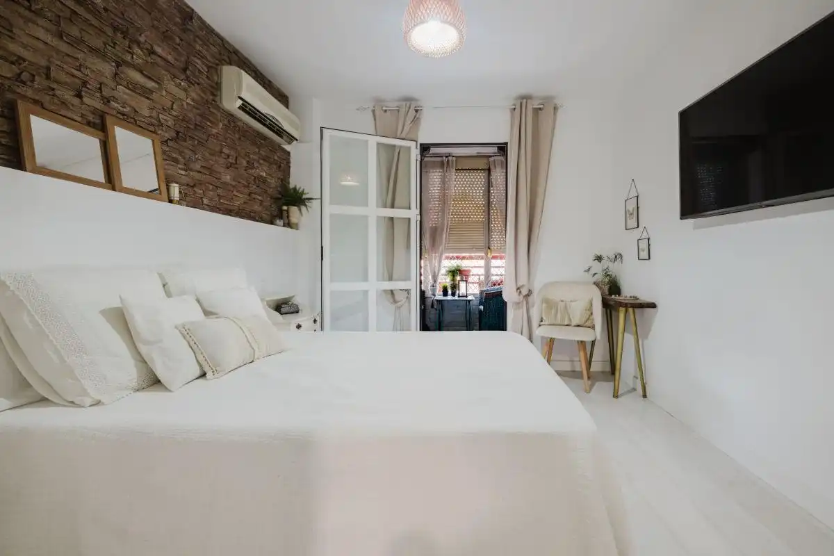 Habitación de Piso en venta en Sevilla con Aire acondicionado, Calefacción y Trastero
