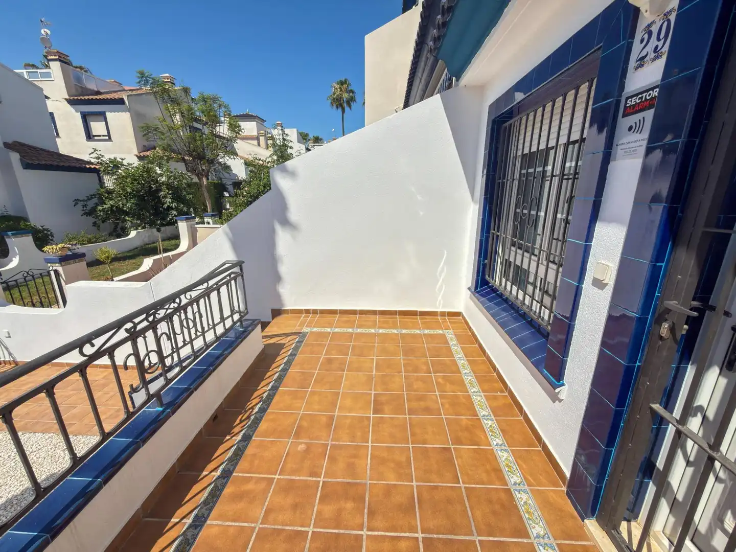 Terrassa de Casa adosada en venda en Orihuela amb Jardí privat, Terrassa i Moblat