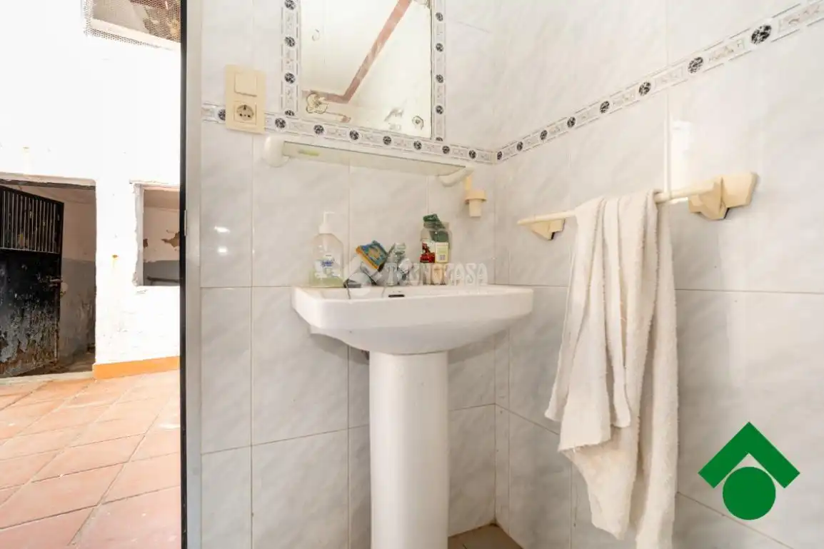 Baño de Casa adosada en venta en Cártama con Aire acondicionado