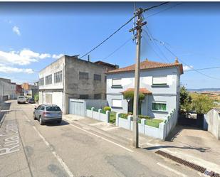 Vista exterior de Nau industrial en venda en Vigo 