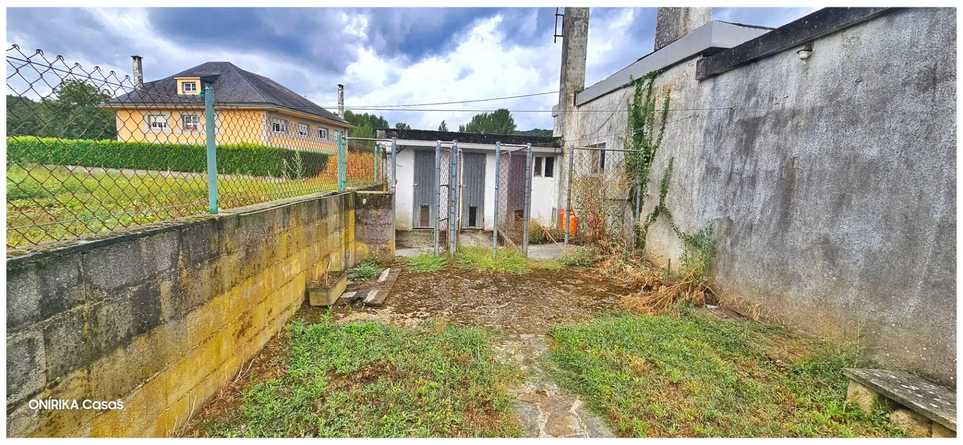 Houses for sale in Sarria  with Heating, Private garden and Parquet flooring