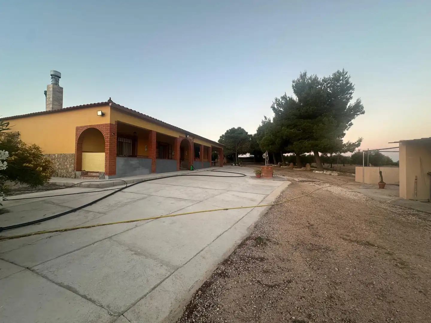 Vista exterior de Casa o chalet en venta en Villarrobledo con Jardín privado, Terraza y Trastero